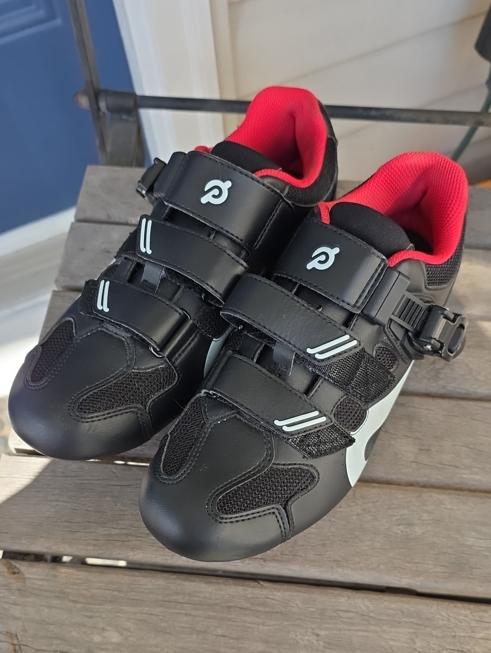 Unisex Peloton Black/Red Cycling Sneakers with Secure Straps- Wm 8-8.5 or Mn 6-7